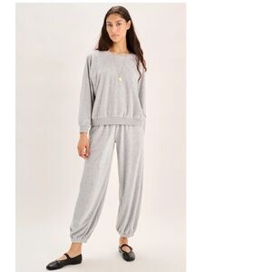 Suzie Kondi - The Paxos Pocket Pants in Velour - Heather Grey - Size XS
